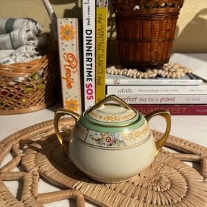 Vintage Elegant Gold and Cream Hand painted Sugar Bowl 🌸